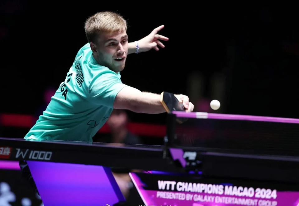 时刻为红军 时刻为红军