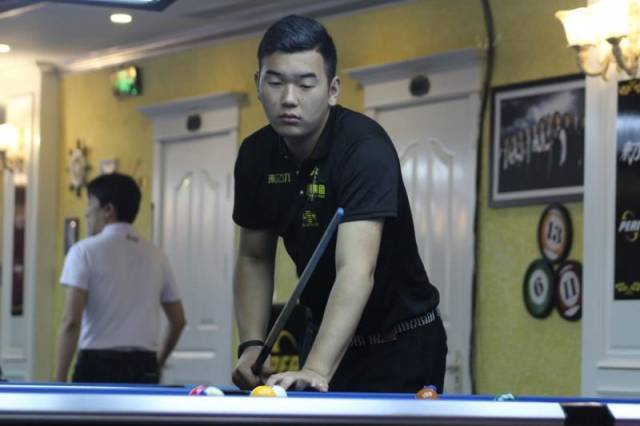 线作战的曼 线作战的曼